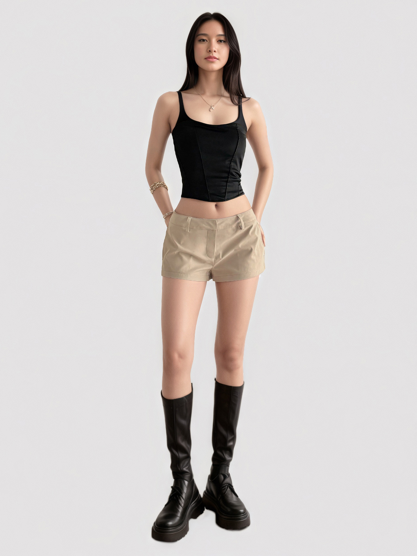 Khaki Low-Waist Casual Shorts for Women - American Vintage Style, Versatile Summer Hot Pants for Workwear and Everyday Wear Khaki Low-Waist Casual Shorts for Women - American Vintage Style, Versatile Summer Hot Pants for Workwear and Everyday Wear