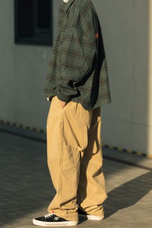 Khaki Twill Tapered Pants with Roaring Beast Print - Trendy Y2K Style for Casual Chic Outfits
