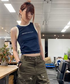 Khaki Vintage Seamless Vest with Roaring Beast Design - Retro 90s Style Tank Top for Trendy Streetwear Fashion