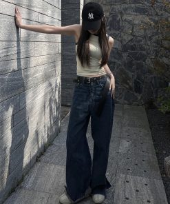 Khaki Vintage Seamless Vest with Roaring Beast Design - Retro 90s Style Tank Top for Trendy Streetwear Fashion