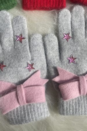 Knitted Cartoon Gloves for Girls - Warm Five-Finger Rabbit Fur Design with Floral Print - Cute Cycling Accessories