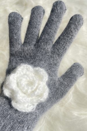 Knitted Cartoon Gloves for Girls - Warm Five-Finger Rabbit Fur Design with Floral Print - Cute Cycling Accessories