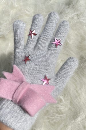 Knitted Cartoon Gloves for Girls - Warm Five-Finger Rabbit Fur Design with Floral Print - Cute Cycling Accessories