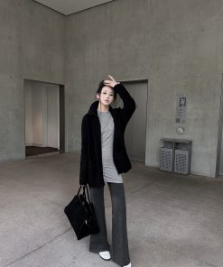 Knitted Flared Casual Pants for Women, Luxe Wool Blend, High-End Feel, Chic Knit Trousers, Stylish Everyday Wear