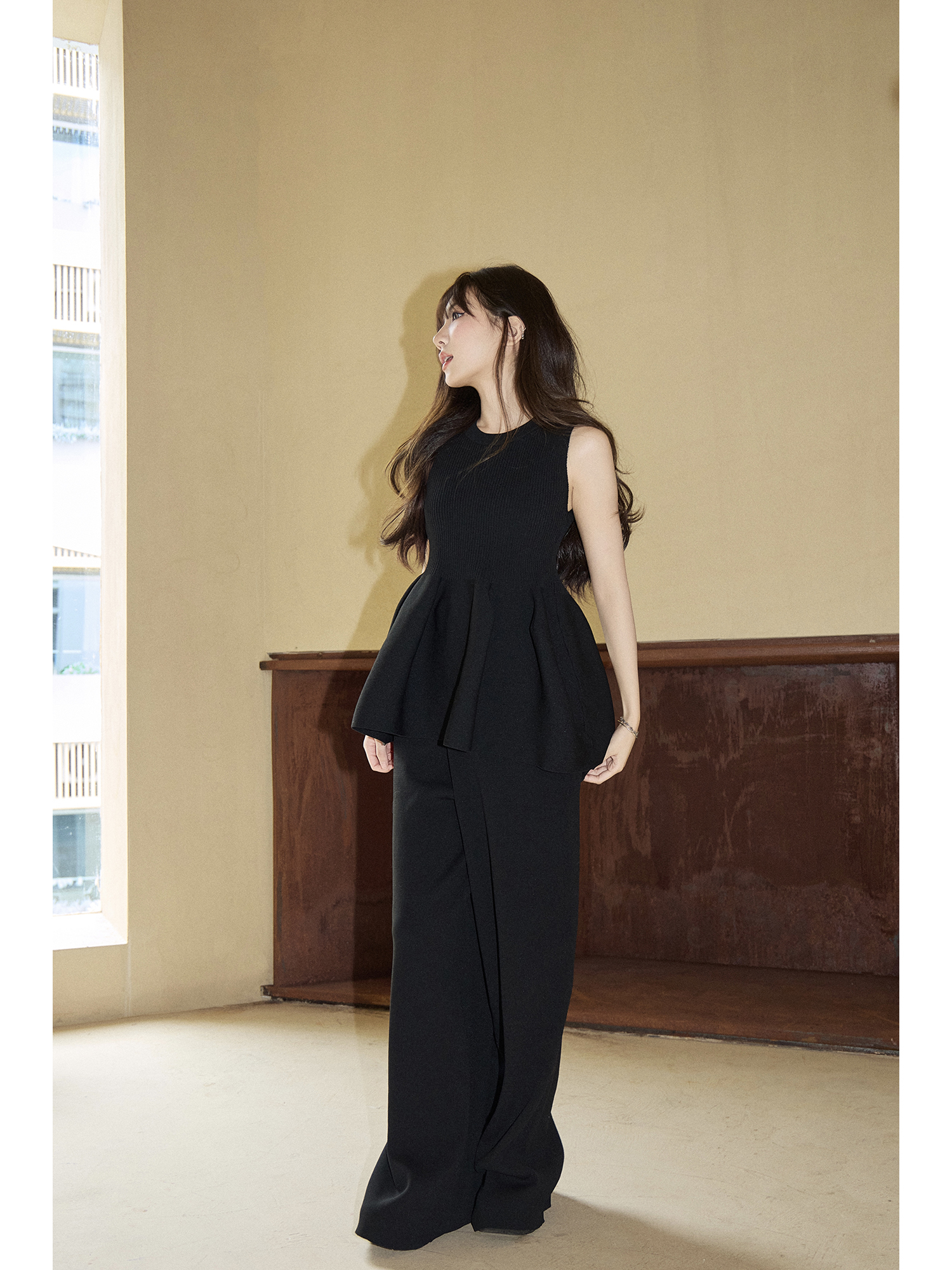 Knitted Flower Bud Two-Piece Set - Puffy Elastic Design Sleeveless Top & Loose Wide-Leg Pants - Trendy Summer Outfit Knitted Flower Bud Two-Piece Set - Puffy Elastic Design Sleeveless Top & Loose Wide-Leg Pants - Trendy Summer Outfit