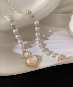 Korean and Japanese Heart-Shaped Glass Pearl Necklace for Women, Elegant Clavicle Design, Light Luxury, High-End Fashion Accessory