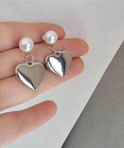 Korean and Japanese Inspired Textured Heart-Shaped Glossy Pearl Mixed Earrings for Women - Niche Fashion Jewelry