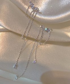 Korean Floral Stud Earrings with Water Diamonds, Lightweight Luxury Small Accessories, High-End Design for 2025