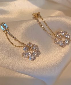 Korean Floral Stud Earrings with Water Diamonds, Lightweight Luxury Small Accessories, High-End Design for 2025