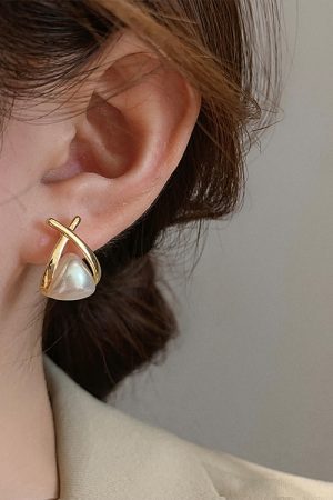 Korean Metallic Cross Pearl Drop Earrings - High-End Light Luxury Stud Earrings for Women, Stylish Niche Accessories 2025