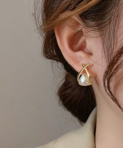 Korean Metallic Cross Pearl Drop Earrings - High-End Light Luxury Stud Earrings for Women, Stylish Niche Accessories 2025