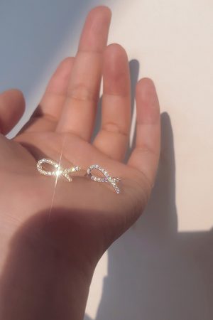 Korean Minimalist Diamond Cross Stud Earrings - High-End Simple Design, Small Exquisite Accessories for Cold Style Fashion
