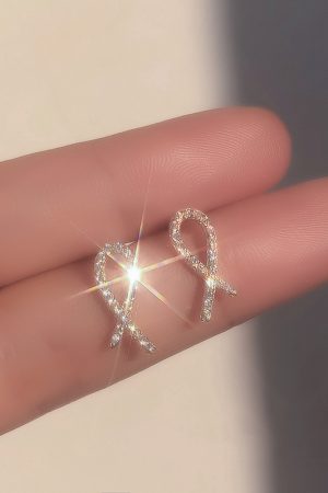 Korean Minimalist Diamond Cross Stud Earrings - High-End Simple Design, Small Exquisite Accessories for Cold Style Fashion
