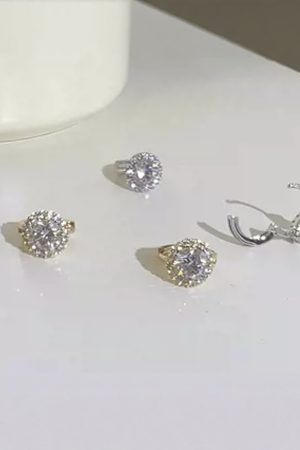 Korean Minimalist One Diamond Sparkling Zircon Ear Clip Earrings for Women - Classic Elegant Jewelry Accessory