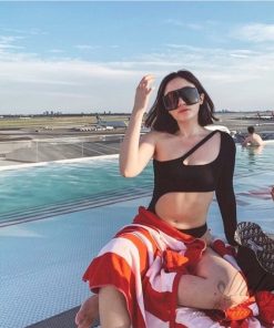 Korean One-Shoulder Long Sleeve Swimsuit for Women, Gathered Design, Small Bust, Classic Vacation Swimwear, Hot Spring Ready