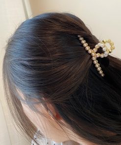 Korean Pearl Hair Clip 2025, High-End Hair Gripper for Women, Chic Hair Accessory for Influencers, Elegant Back of Head Style