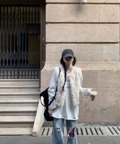 Korean Retro Gold-Embossed Suede Reversible Vest for Women, High-End Fur and Leather Integrated Coat, Stylish Fall Fashion