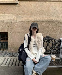 Korean Retro Gold-Embossed Suede Reversible Vest for Women, High-End Fur and Leather Integrated Coat, Stylish Fall Fashion