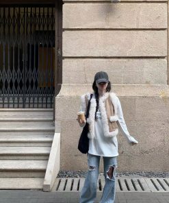 Korean Retro Gold-Embossed Suede Reversible Vest for Women, High-End Fur and Leather Integrated Coat, Stylish Fall Fashion