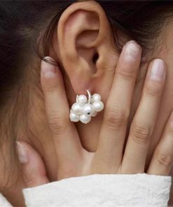 Korean Retro Minimalist Pearl String Stud Earrings for Women - Versatile Niche Design in Fashionable Temperament Style