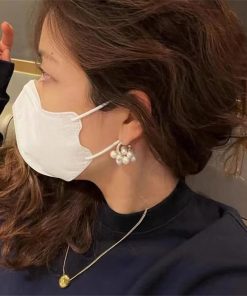 Korean Retro Minimalist Pearl String Stud Earrings for Women - Versatile Niche Design in Fashionable Temperament Style