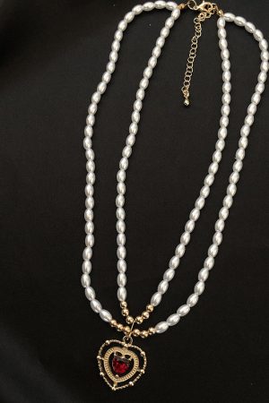 Korean Retro Pearl Collarbone Necklace for Women - Elegant French Style Chain Pendant in Fresh Design