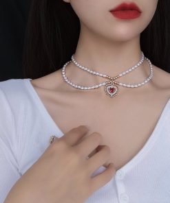 Korean Retro Pearl Collarbone Necklace for Women - Elegant French Style Chain Pendant in Fresh Design