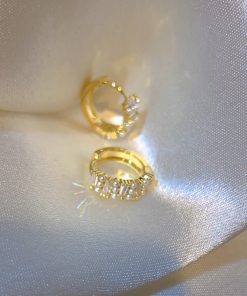 Korean Retro Pearl Stud Earrings for Women - Trendy 2025 Light Luxury Small Earrings, Perfect for Y2K Fashion Lovers