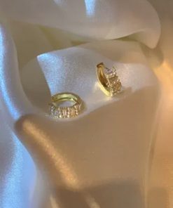 Korean Retro Pearl Stud Earrings for Women - Trendy 2025 Light Luxury Small Earrings, Perfect for Y2K Fashion Lovers