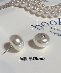 Korean S925 Silver Pearl Mother-of-Pearl Earrings - Retro Hong Kong Style, Simple and Versatile Large Earrings for Fashion Enthusiasts