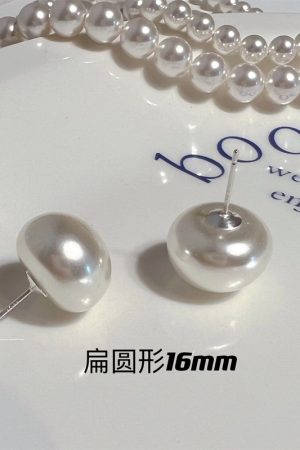Korean S925 Silver Pearl Mother-of-Pearl Earrings - Retro Hong Kong Style, Simple and Versatile Large Earrings for Fashion Enthusiasts