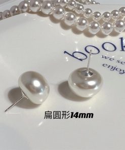 Korean S925 Silver Pearl Mother-of-Pearl Earrings - Retro Hong Kong Style, Simple and Versatile Large Earrings for Fashion Enthusiasts