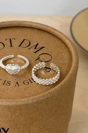 Korean-Style Adjustable Open Finger Heart Lace Ring for Women - Trendy High-End Fashion Accessory 2025