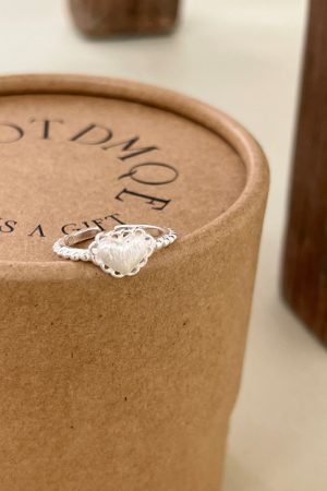 Korean-Style Adjustable Open Finger Heart Lace Ring for Women - Trendy High-End Fashion Accessory 2025