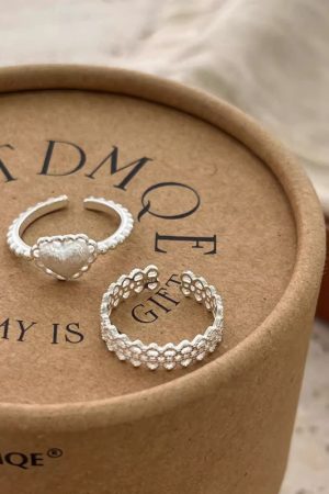 Korean-Style Adjustable Open Finger Heart Lace Ring for Women - Trendy High-End Fashion Accessory 2025