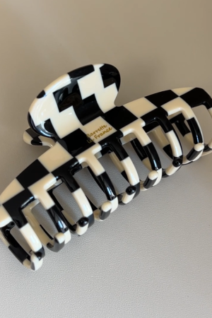 Korean Style Black and White Checkerboard Half-Moon Acetate Hair Claw Shark Clip for Effortless Chic Hairdos