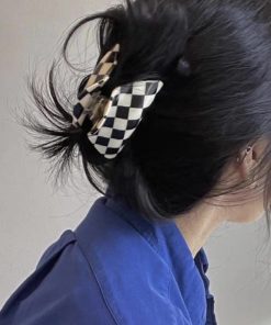 Korean Style Black and White Checkerboard Half-Moon Acetate Hair Claw Shark Clip for Effortless Chic Hairdos