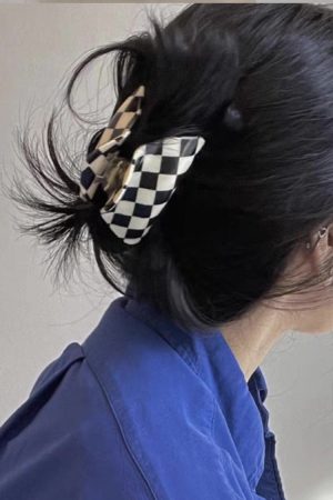 Korean Style Black and White Checkerboard Half-Moon Acetate Hair Claw Shark Clip for Effortless Chic Hairdos