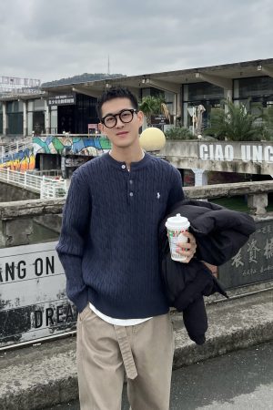 Korean Style Blue Twisted Embroidery Henley Collar Sweater for Men - Casual Autumn Fashion Top
