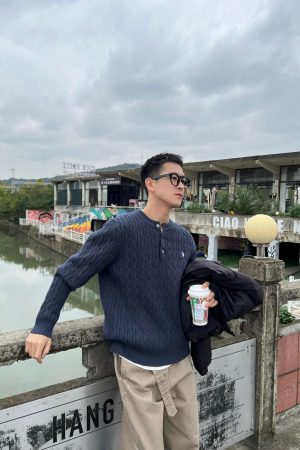 Korean Style Blue Twisted Embroidery Henley Collar Sweater for Men - Casual Autumn Fashion Top