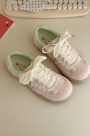 Korean-Style Breathable Platform Sneakers for Women - Thick-Soled White Summer Shoes - Versatile Student Footwear 2025