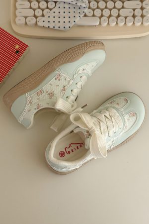 Korean-Style Breathable Platform Sneakers for Women - Thick-Soled White Summer Shoes - Versatile Student Footwear 2025