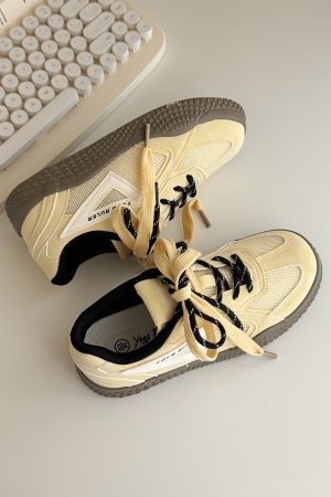 Korean Style Breathable White Board Shoes for Women - Thick-Soled Mesh Versatile Summer Training Sneakers 2025