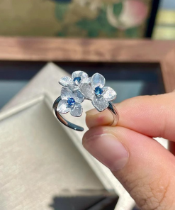 Korean-Style Brushed Embroidered Hydrangea Open Ring for Women, 2025 Trendy Design with Micro-Inlaid Blue Zircon, Versatile Finger Ring