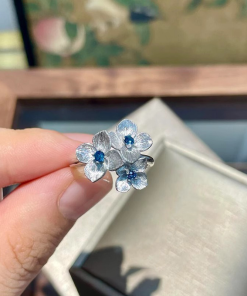 Korean-Style Brushed Embroidered Hydrangea Open Ring for Women, 2025 Trendy Design with Micro-Inlaid Blue Zircon, Versatile Finger Ring