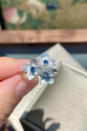 Korean-Style Brushed Embroidered Hydrangea Open Ring for Women, 2025 Trendy Design with Micro-Inlaid Blue Zircon, Versatile Finger Ring