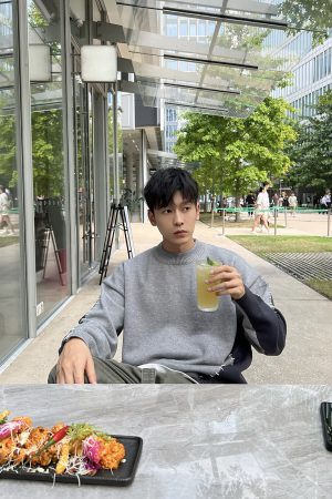 Korean Style Color Block Thickened Sweater for Men - Minimalist Loose Versatile Autumn/Winter Top