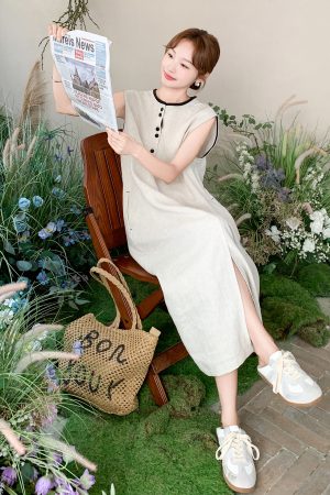 Korean-Style Color-Blocking Sleeveless Dress for Women - Elegant 2025 Summer Vacation Fashion, Unique and Beautiful Tank Dress