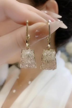 Korean Style Crystal Square Earrings for Women, Ethnic Exaggerated Geometric Drop Design, High-End Gold-Plated Fashion Accessories