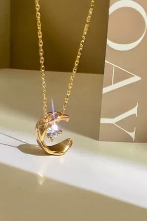 Korean Style Diamond-Studded Moon Pendant Necklace - 925 Pure Silver Clavicle Chain, Jennie-Inspired Fashion Jewelry